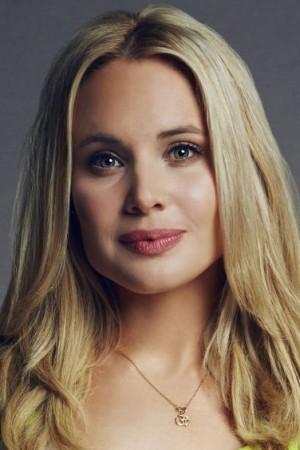 Picture of Leah Pipes