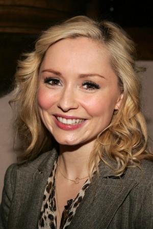 Picture of Nina Siemaszko