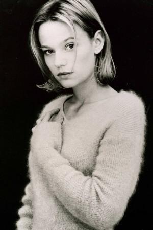 Picture of Samantha Mathis