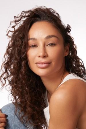 Picture of Cara Santana