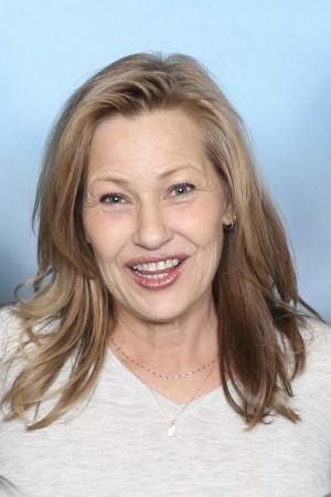 Picture of Joey Lauren Adams