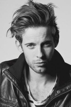 Picture of Luke Treadaway