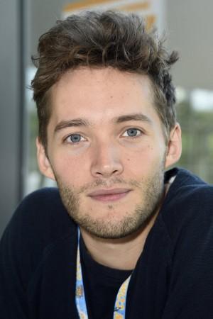Picture of Toby Regbo