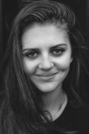 Picture of Lara Peake
