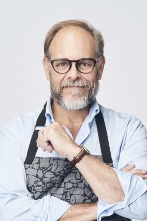 Picture of Alton Brown
