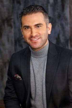 Picture of Hootan Shakiba