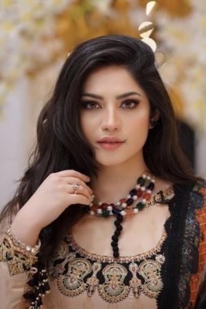 Picture of Neelam Muneer