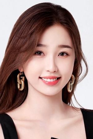 Picture of Esther Yu