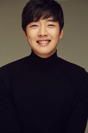 Picture of Kang Young-seok