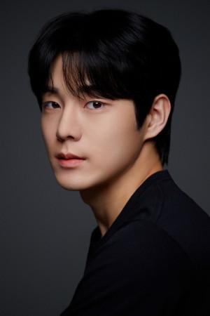 Picture of Yoo Jung-hoo