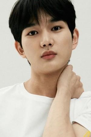 Picture of Yoon Sang-hyeon