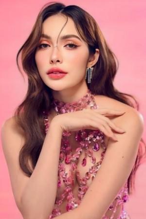 Picture of Charlotte Austin