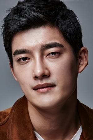 Picture of Ahn Seong-bong