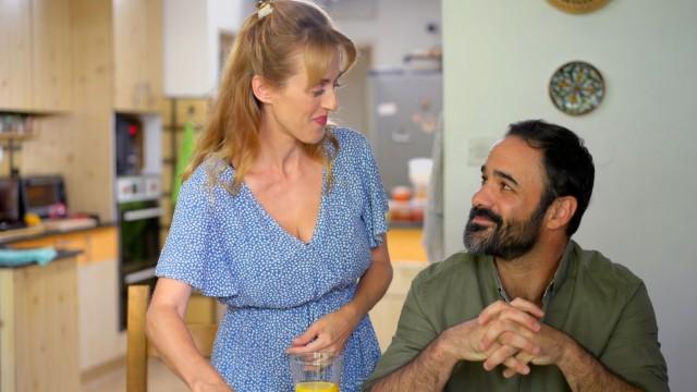 לאמא יש חבר