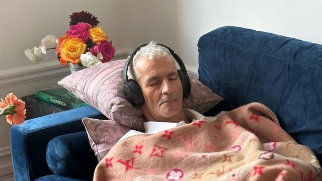 Je pose les questions que j’ai jamais osé poser à mon père 