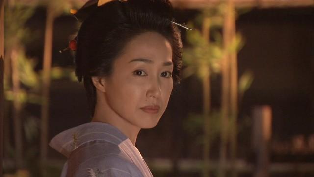夕涼みの女