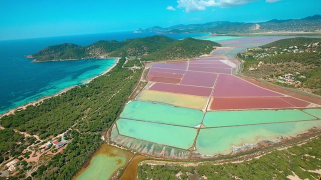 8K特別編 地中海で一番美しい海 イビサ島