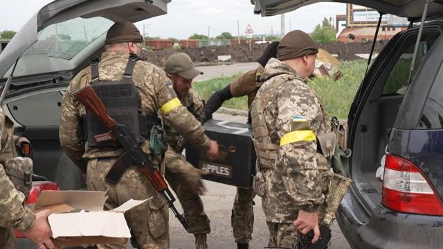 Ukraine : bénévoles du Donbass, la résistance invisible