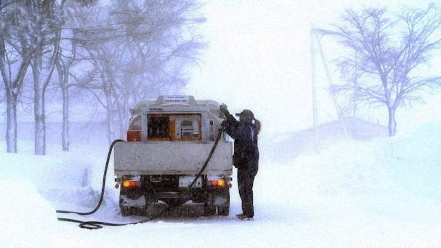 Kerosene Delivery Service in Snowy Sapporo