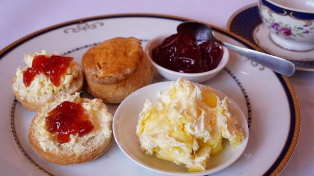 How To Make 17th Century Clotted Cream - A History