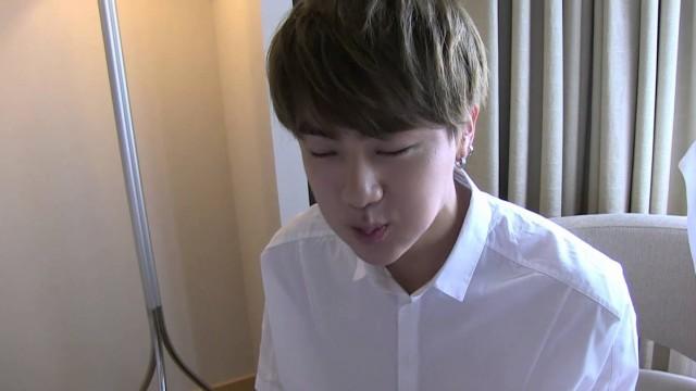 150630 밥 먹는 김석진 