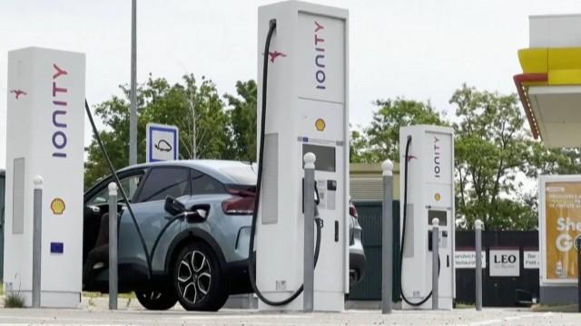 Why is electric car use stalling in Europe?