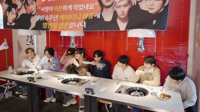 EP(38-2) ATEEZ | What's today's menu? ATEEZ, bankruping while trying to guess blind food?