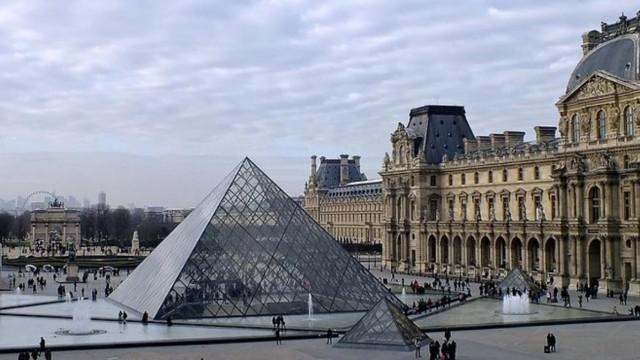 The Louvre: Building a Symbol