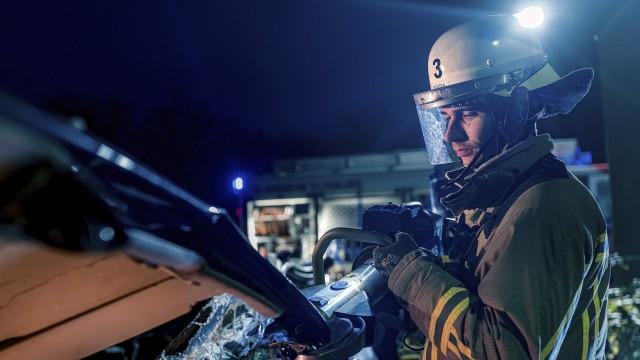 Schwerer Verkehrsunfall – Rettung unter Druck