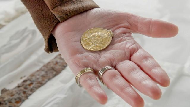 Saxon Gold and Buried Coins