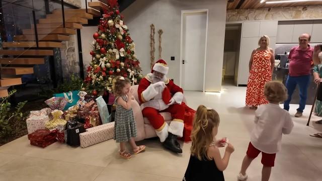 Natal, Papai Noel E Amigo Ladrão