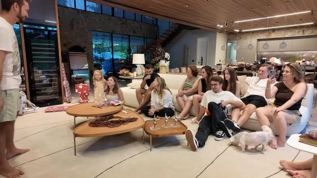 Tios E Primos, Mímica Invertida E Churras