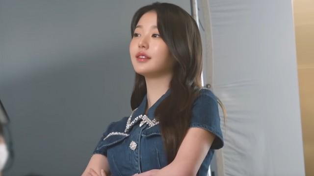 JANGWONYOUNG x Woori Bank Behind