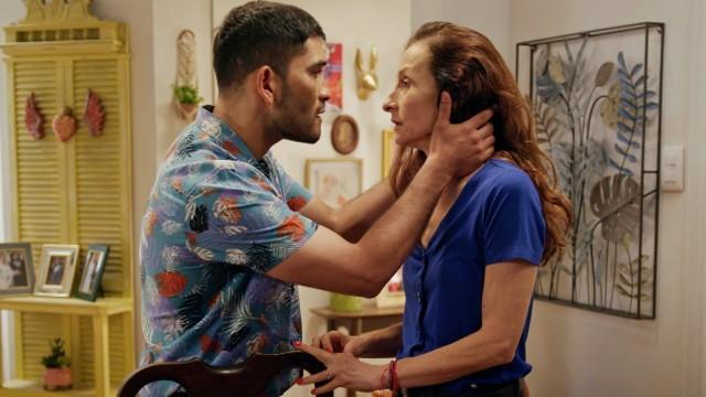 Maitén le confiesa a Jonathan que Pelluco tiene un gemelo