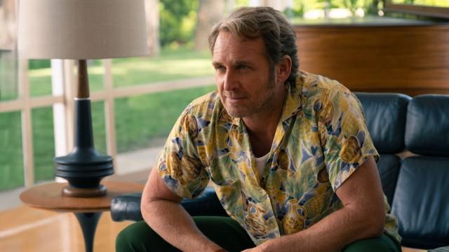 Maxine Unwrecks a Home