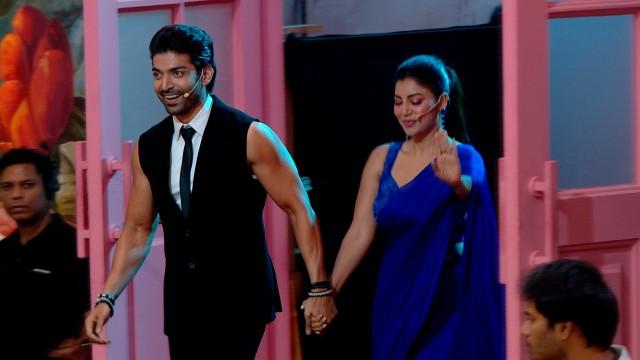 Daav Laga! Stars on Stake