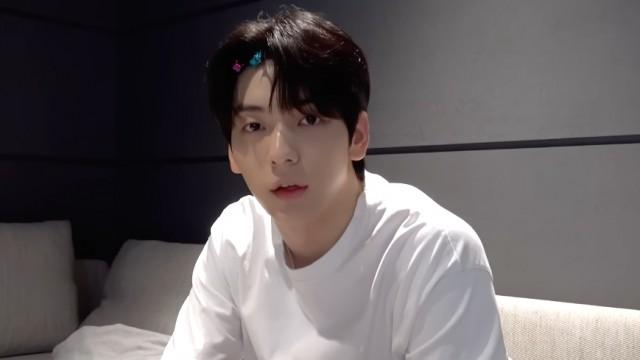SOOBIN Tries Being a Weathercaster