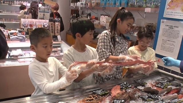 海の幸のパズルを解け！