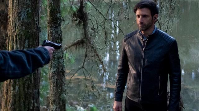 Analía ve cómo Paulina atenta contra Pablo