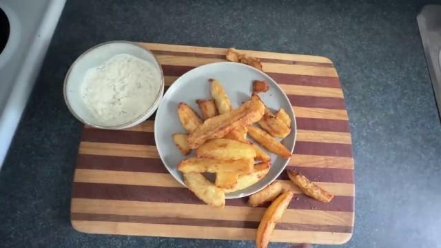 Crispy Air Fried Potatoes with Awesome Sauce