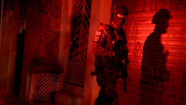 Invasões e Discussões