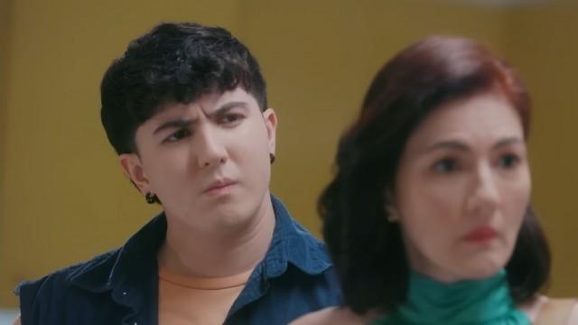 A mother and daughter reunite!