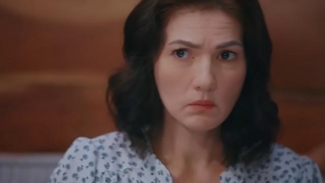 The brewing romance between Roselle and Darius!