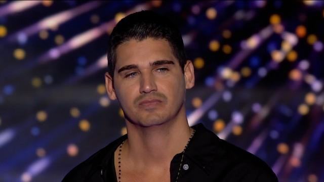 דרמה בקרב ענקים