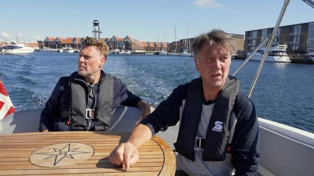 Confidence and Paranoia