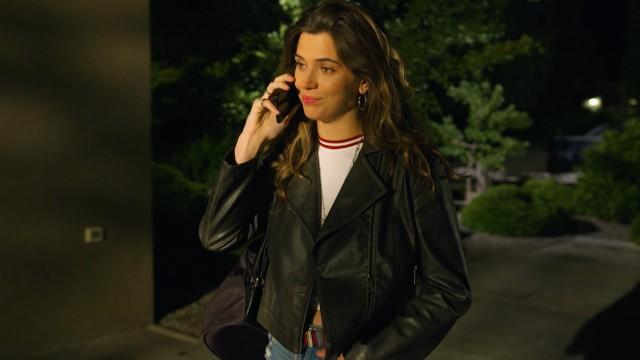 Alguien espía a Trini