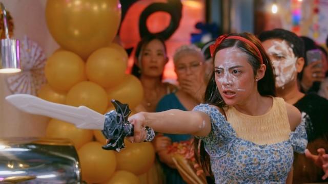 Roselle uncovers Tally's secrets!