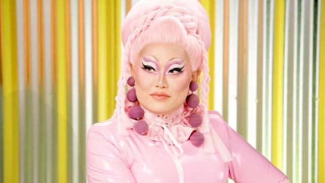 Bianca Del Rio & Kim Chi Roast It Up! (S18E11)