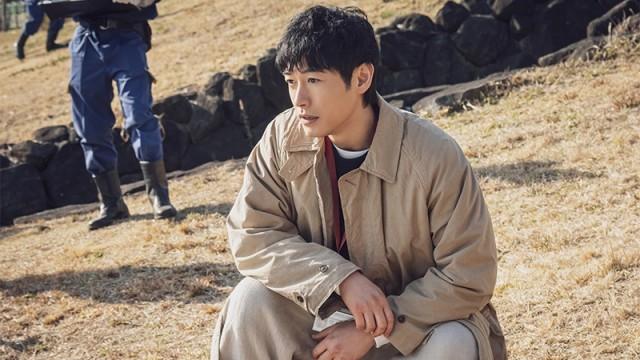 異端の天才法医学者と崖っぷちの官僚が、死の真実を見つけ出す。