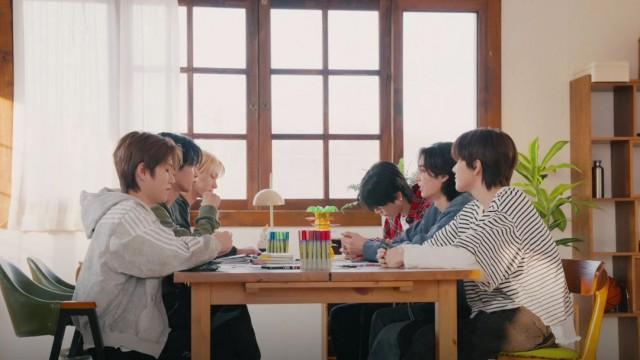 [PLAYLIST] It's Time to Grab and Go | Feel-Good K-Pop Playlist 